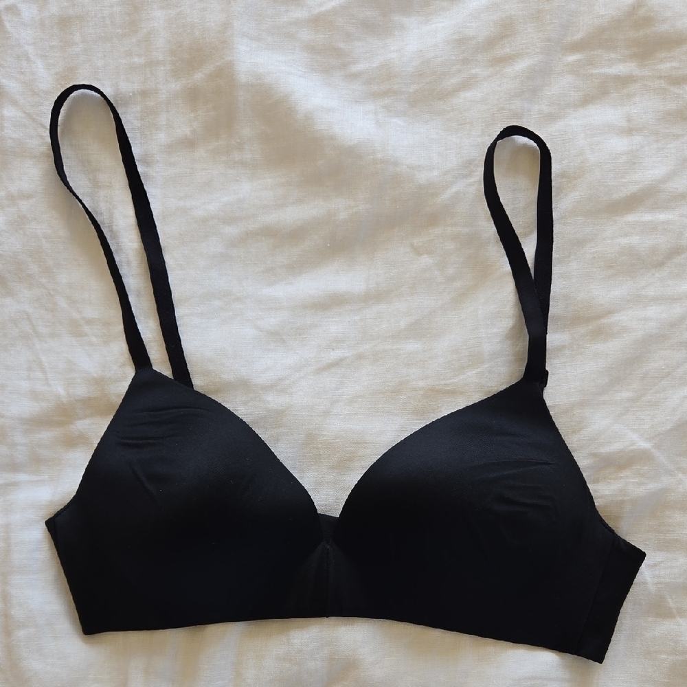 GAP Everyday Smooth Wireless Women's Bra